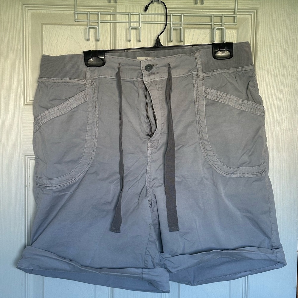 DC Jeans, Gray Khaki Women's Casual Shorts